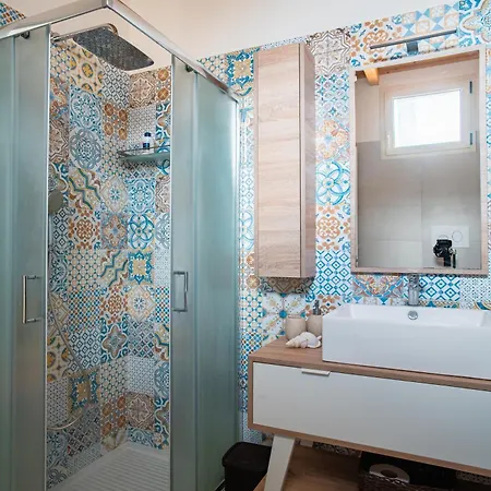 Maiolica House
